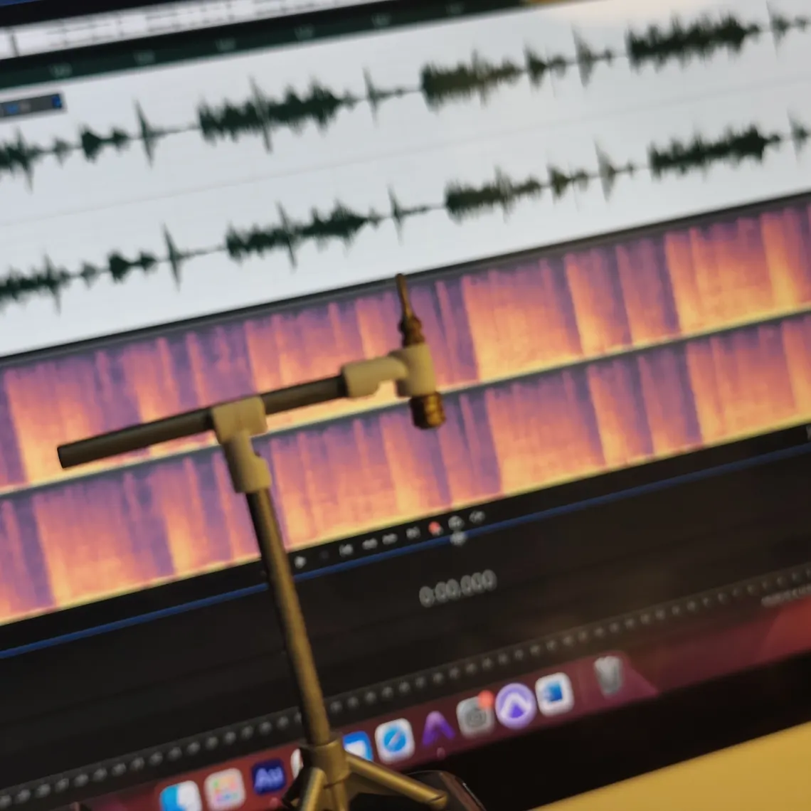 Grabación de mensajes telefónicos para centralita en el estudio